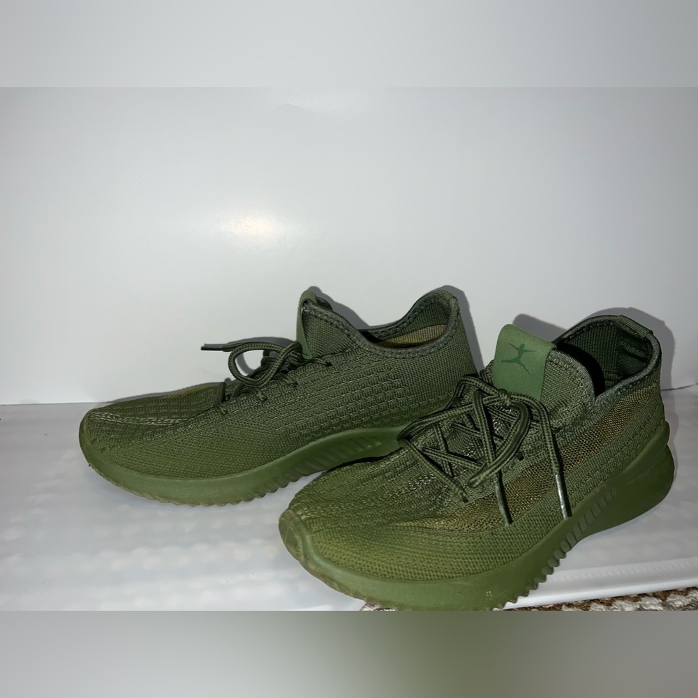 Danskin workout shoes